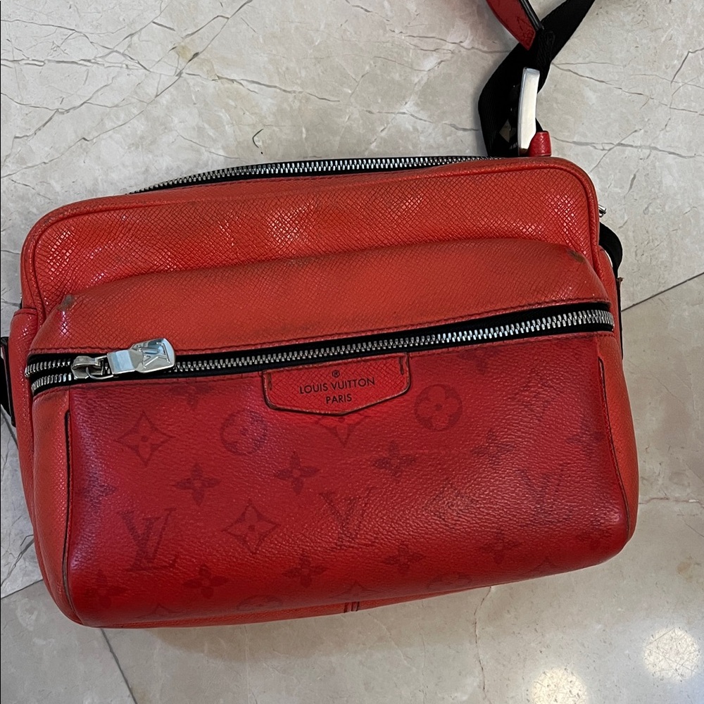 Louis Vuitton Red Men's Bag crossbody